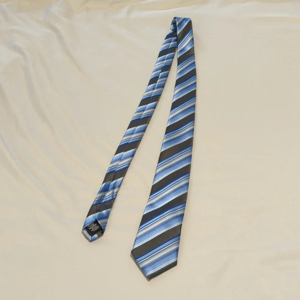 Dockers Boys Tie Blue Striped